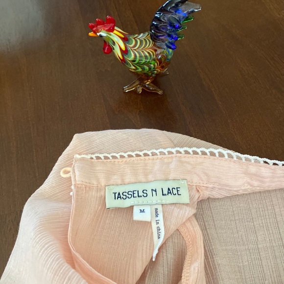 Boho Chic Peach Blouse w Open Crochet Detail - Picture 5 of 8